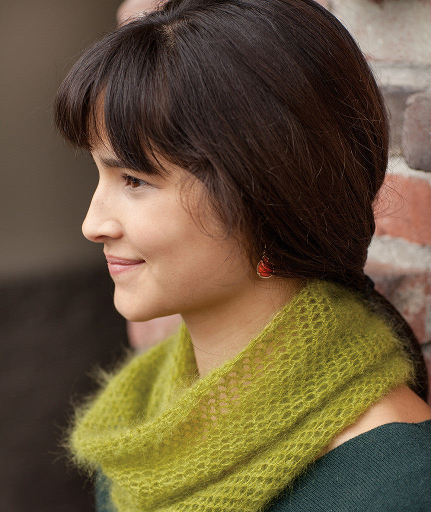 Crocheted Moebius Cowl Pattern